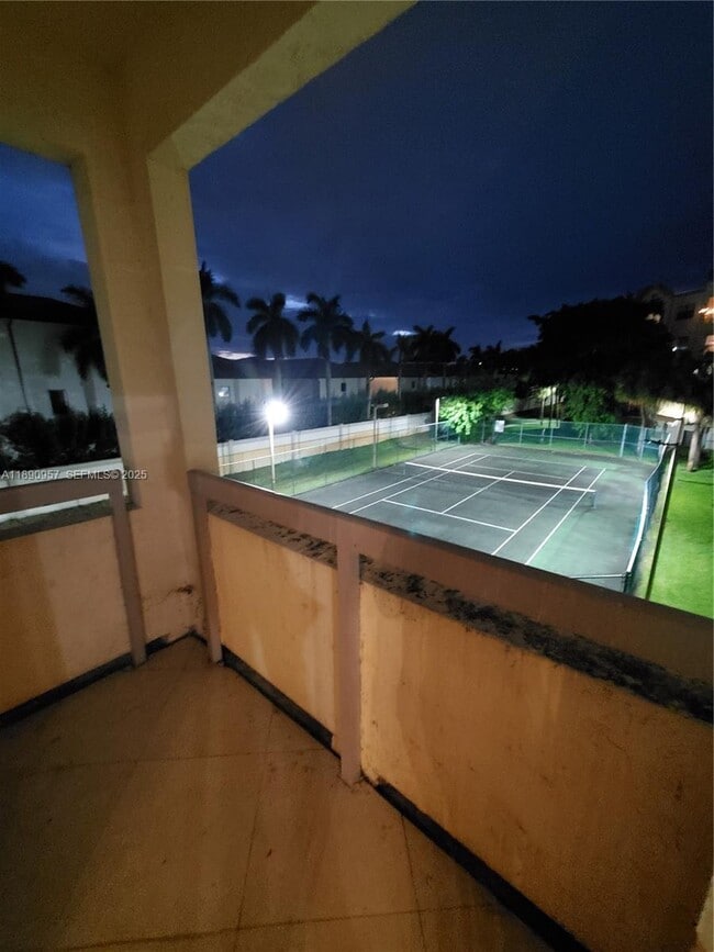 Building Photo - 8290 Lake Dr