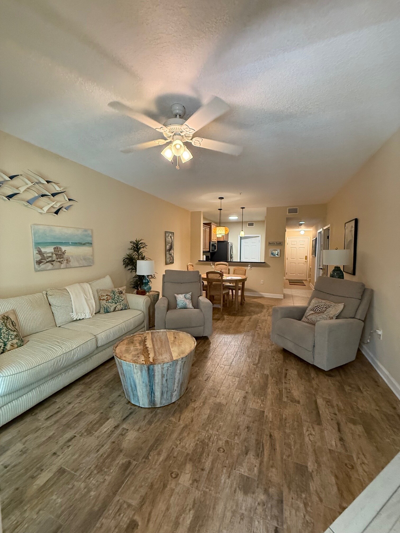 Building Photo - 468 Bouchelle Dr