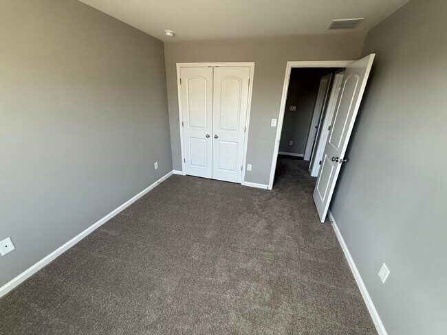 Building Photo - 6061 Arbor Wds Wy