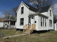 Building Photo - 3035 Bowser Ave