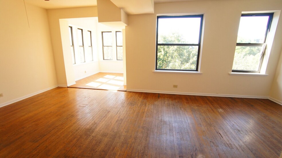 Building Photo - 2325 N Kedzie Blvd