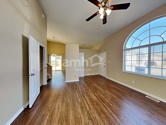 Building Photo - 1691 Roosevelt Dr