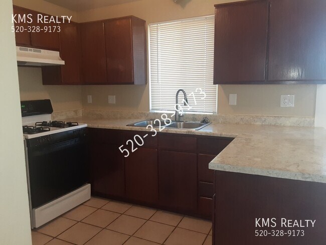 Building Photo - 7271 E Bellingham Dr