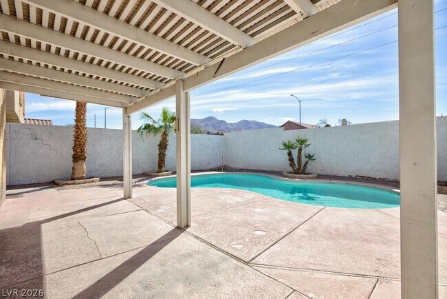 Building Photo - 6533 Elk Creek Ln