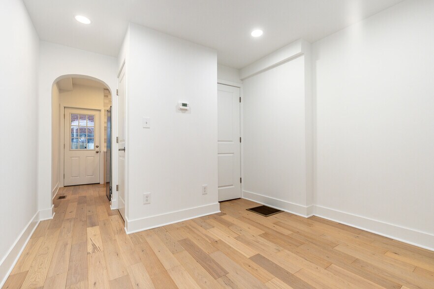 Building Photo - 2563 E Elkhart St