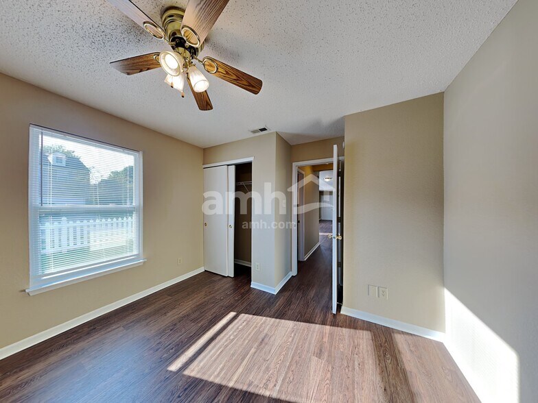 Building Photo - 12627 Justice Xing