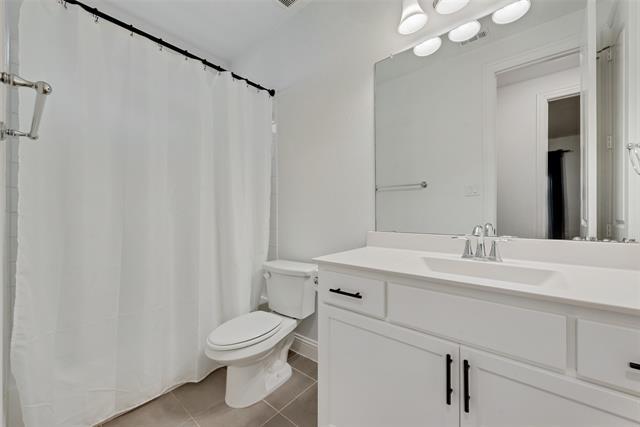 Building Photo - 1027 Huckleberry St