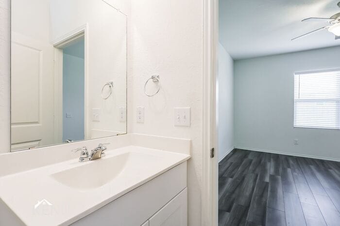 Building Photo - 5139 Firefly Hls