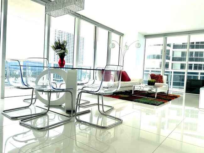 Building Photo - 1830 S Ocean Dr