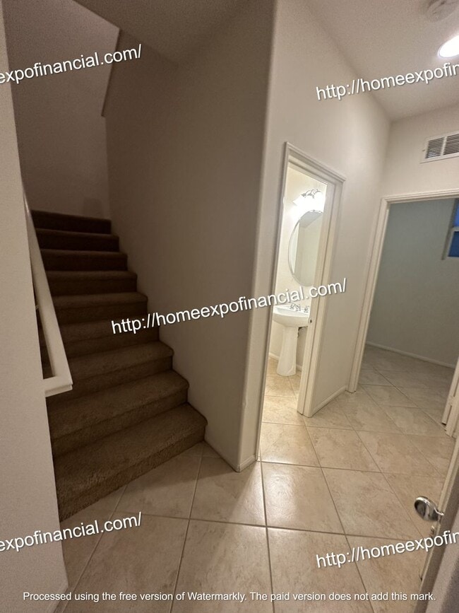 Building Photo - Nice Home For Rent