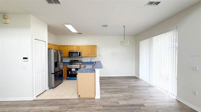 Building Photo - 203 Madison Cir