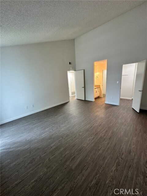 Building Photo - 18225 Kingsdale Ave