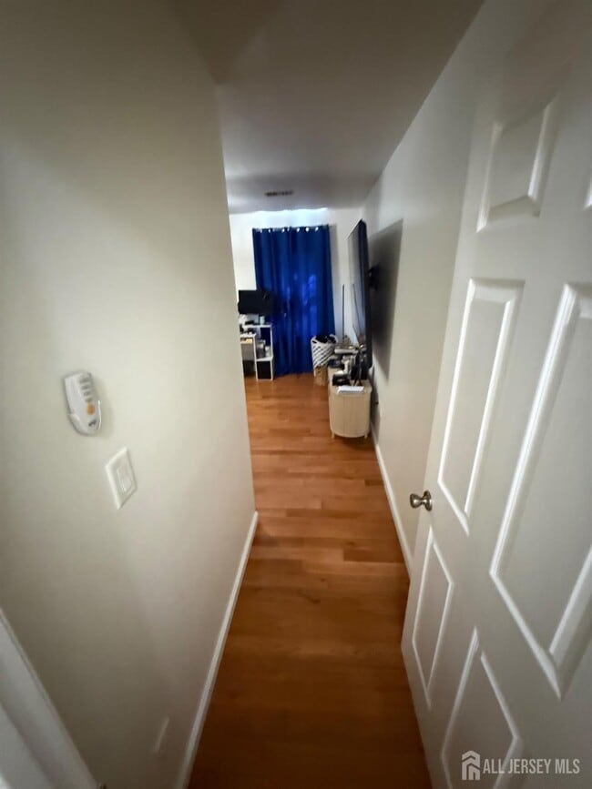 Building Photo - 6 Boyard Ct