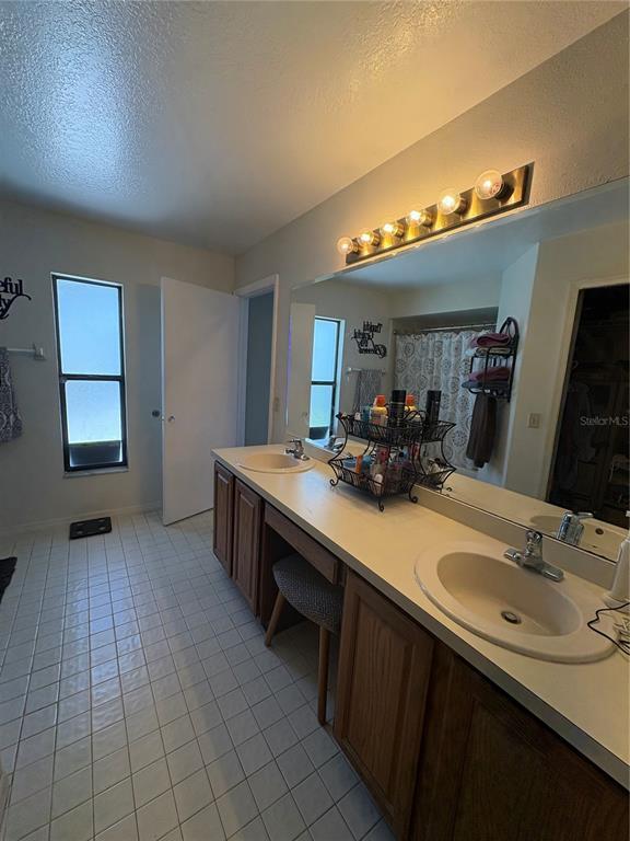 Building Photo - 14760 Eagles Crossing Dr