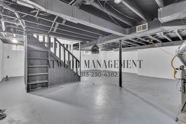 Building Photo - This beautifully updated 3-bedroom, 1-bath single-family home is ready for move-in!