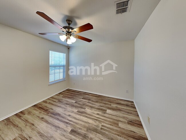 Building Photo - 1224 Riverside Rd