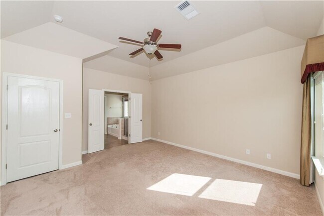 Building Photo - 117 Colthorpe Ln