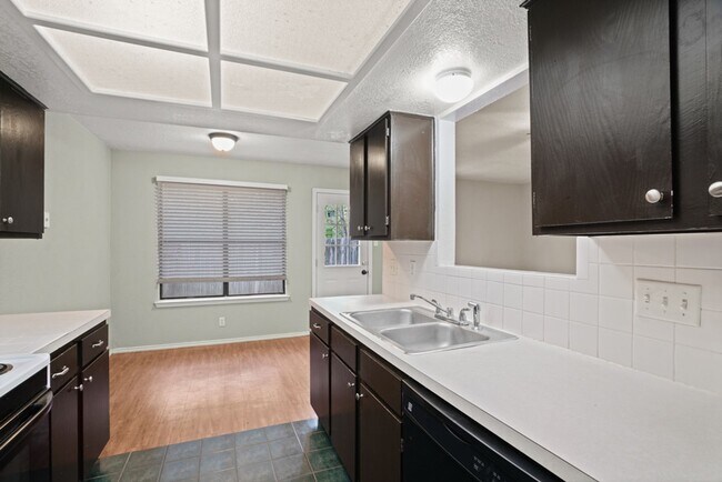 Building Photo - 9203 Kempler Dr