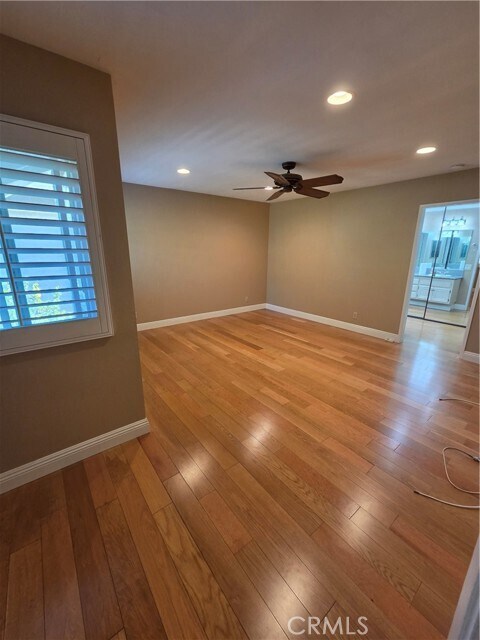 Building Photo - 7 Singingwood