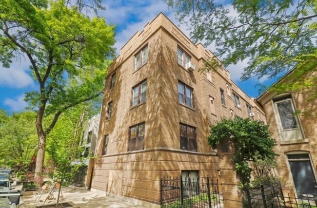 Building Photo - 1931 N Howe St