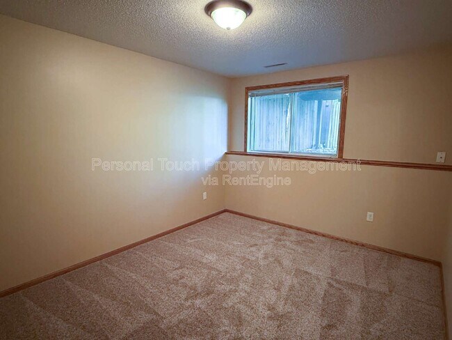 Building Photo - 3502 28th St SW