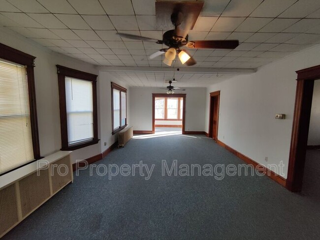 Building Photo - 638-638 Washington Ave