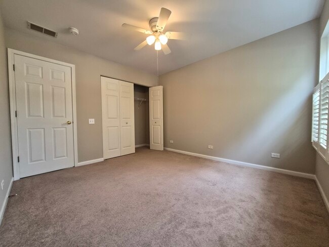 Building Photo - 2850 Stonewater Dr