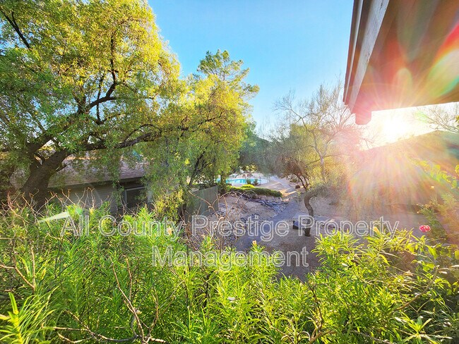 Building Photo - 37616 N Tranquil Trail
