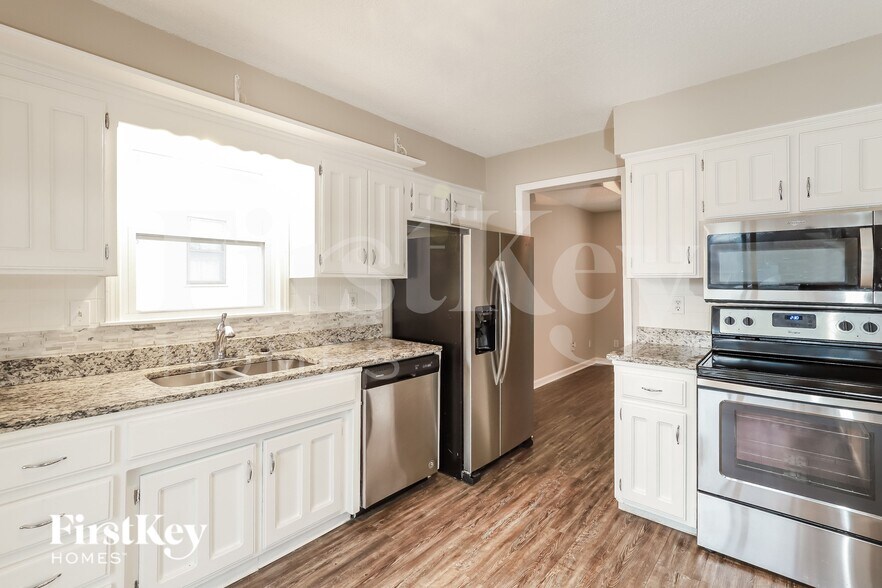 Building Photo - 1920 SW 4th St