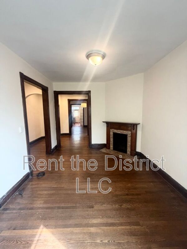 Building Photo - 413 T St NW