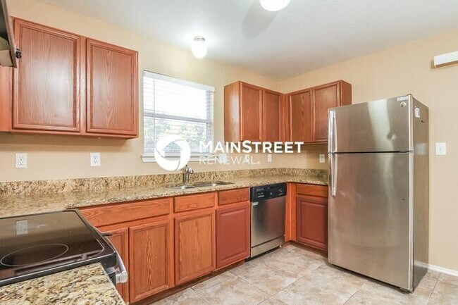 Building Photo - 3 Bedroom Pet-Friendly Home in San Antonio...
