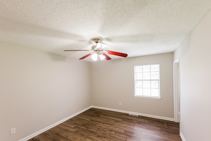 Building Photo - 811 10th Way