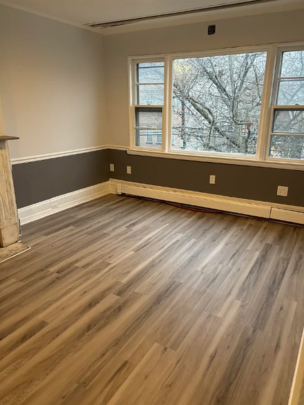 Primary Photo - 170 Claremont Ave