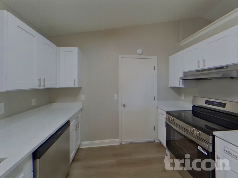 Building Photo - 1710 Newland Pl