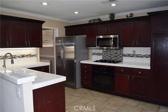 Building Photo - 573 E Stephanie Dr