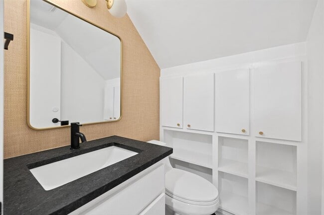 Building Photo - 7518 Stonecliff Dr