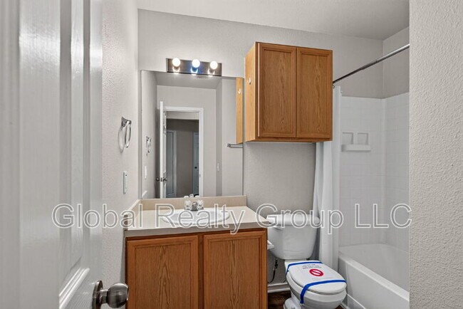 Building Photo - 5240 Brookline