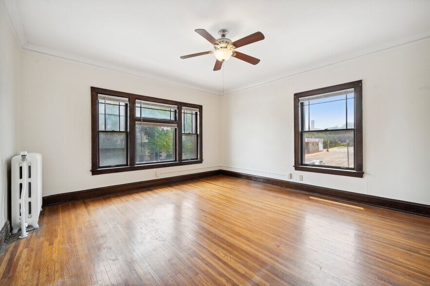 Interior Photo - 1910 1st Ave S