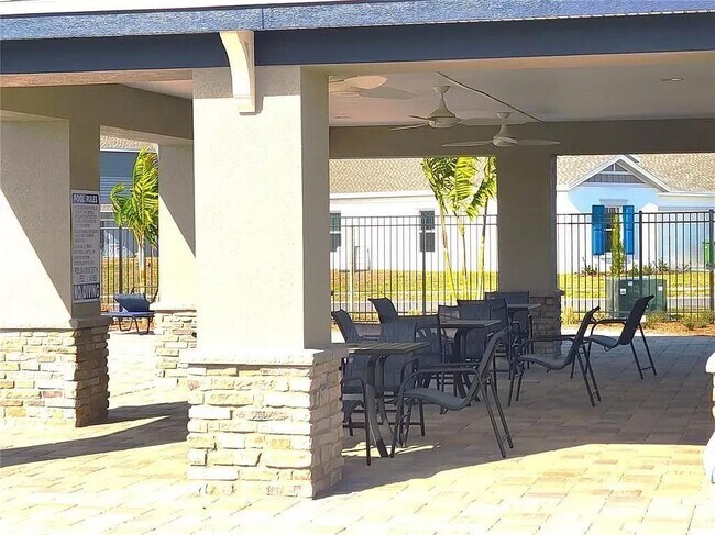 Building Photo - 680 Reggie Rd