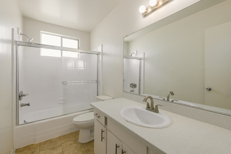 Building Photo - 1808 N Harvard Blvd