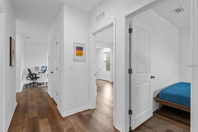 Building Photo - 3446 Suncoast Plains Dr