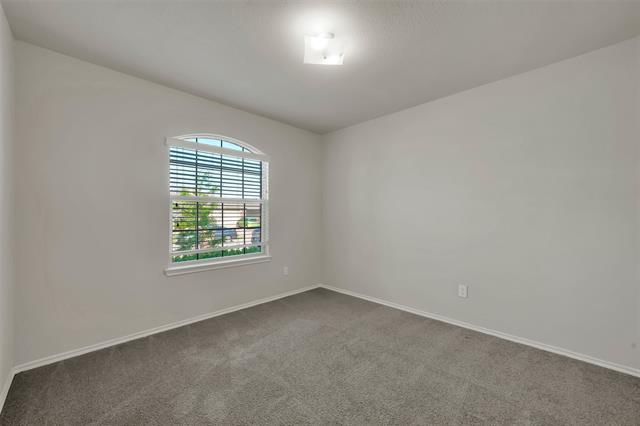 Building Photo - 2133 Meadow View Dr