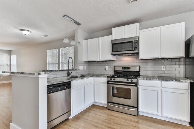 Building Photo - 6219 Spruce Bough Ct