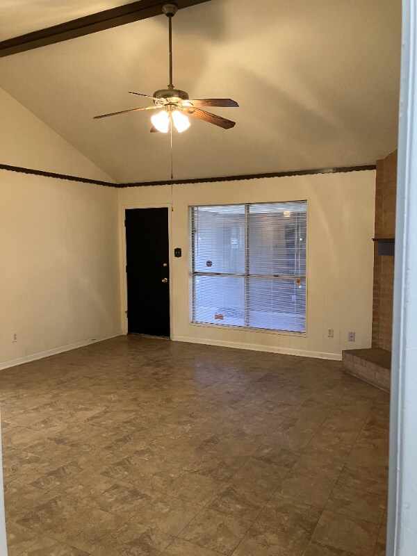 Building Photo - 1422 Wildgrove Dr