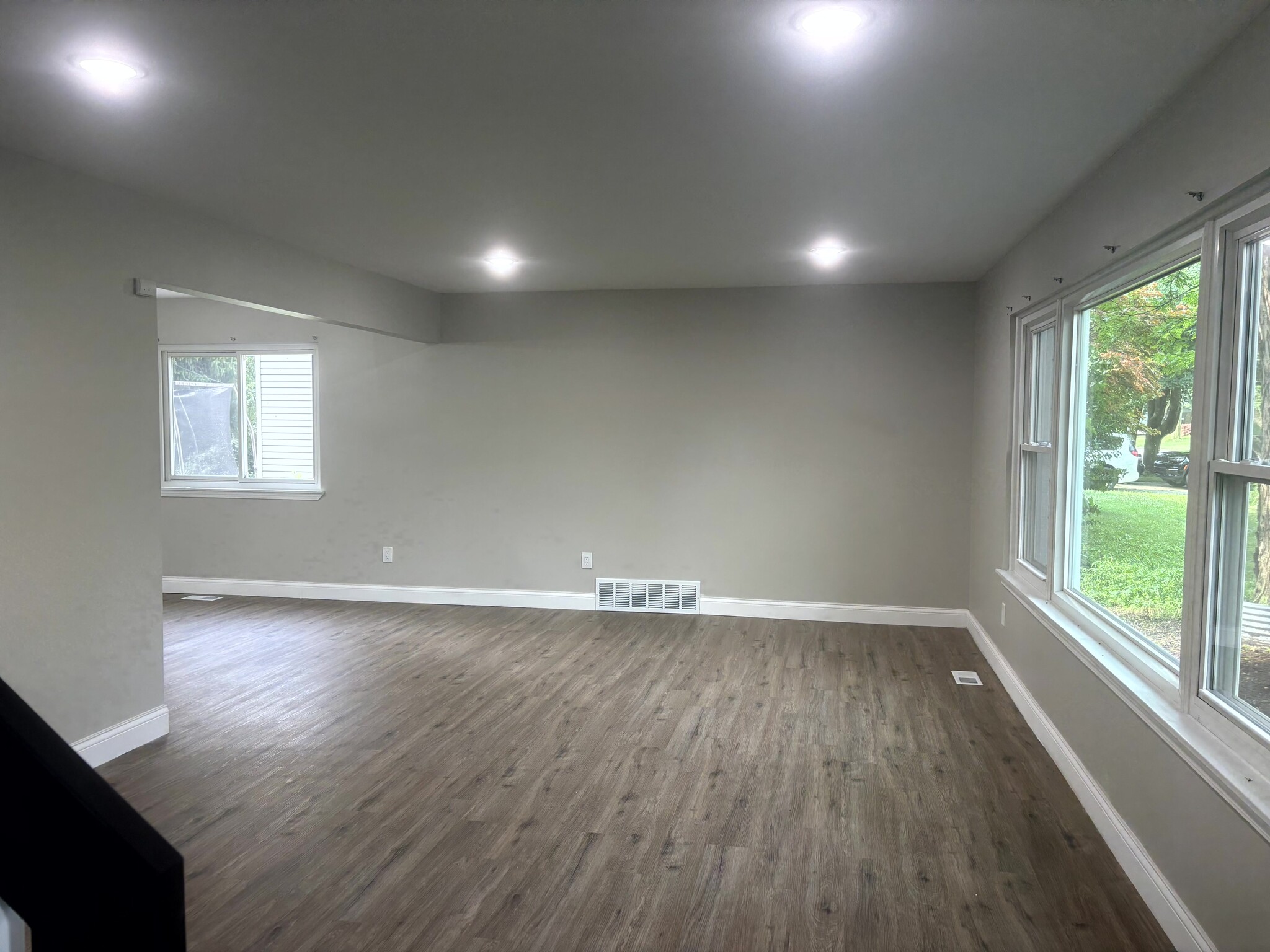 Building Photo - 29621 Fernhill Dr