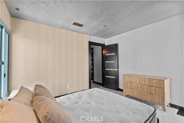 Building Photo - 10336 Wilshire Blvd