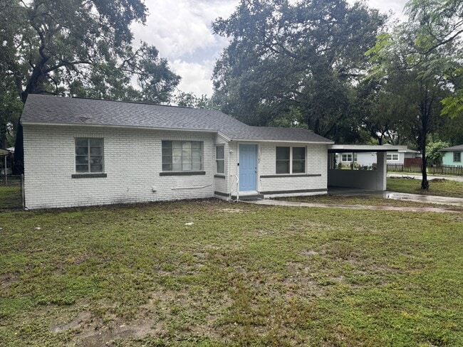 Primary Photo - 1502 E Shadowlawn Ave