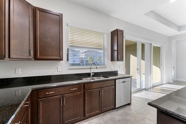 Building Photo - 5747 Shr Pne Pl