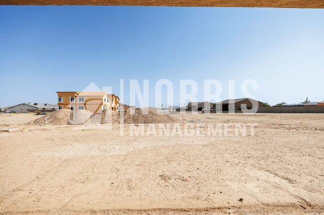 Building Photo - Brand New Beautiful Large Single Story Home