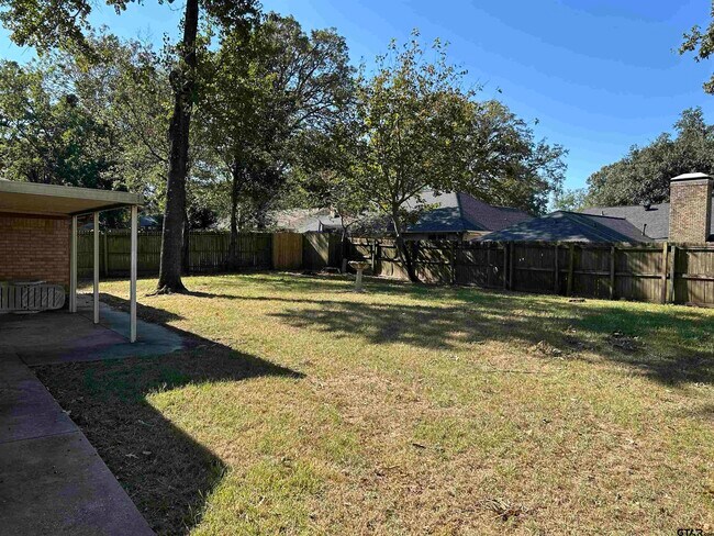 Building Photo - 4615 Edinburgh Dr